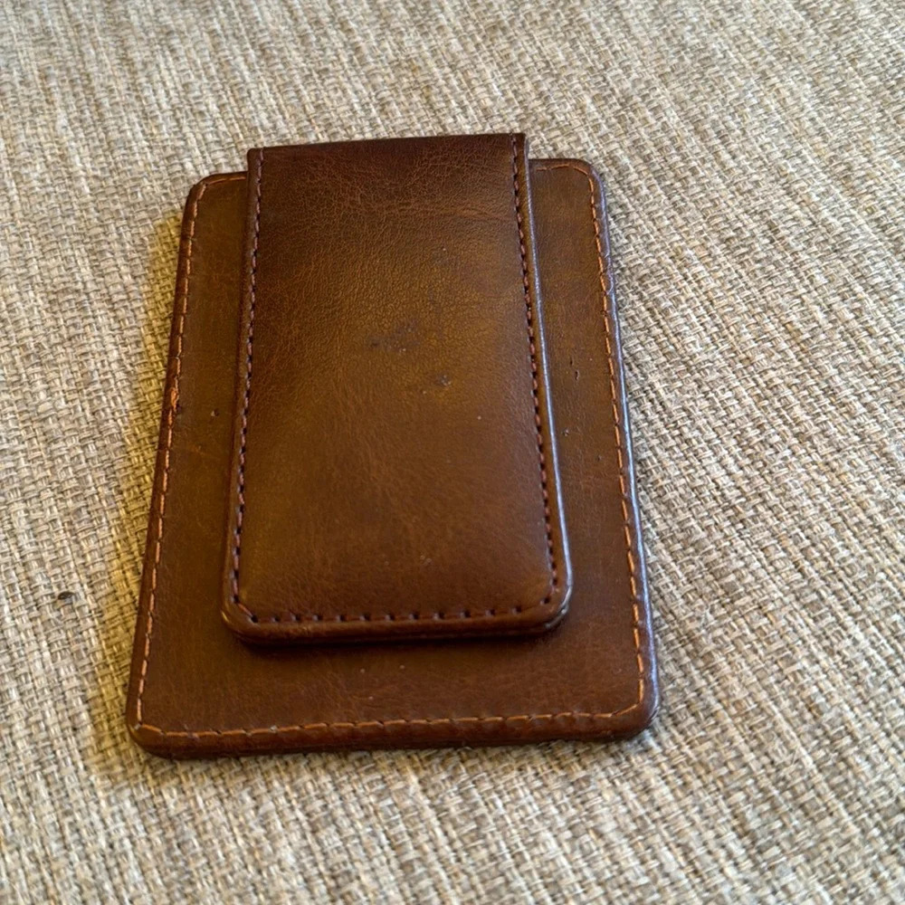 Mens leather magnetic clip wallet